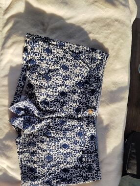 Red Camel Blue and White Striped Floral-Trim Shorts 34